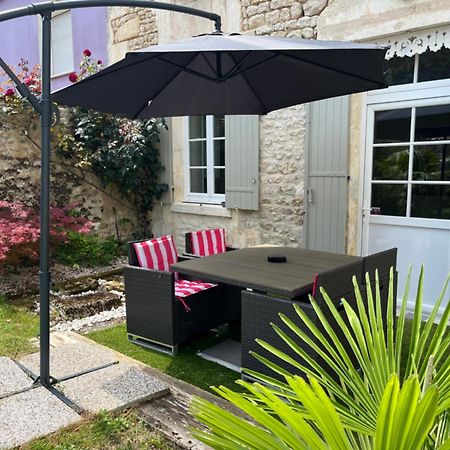 Charmante Charentaise Saint-Jean-dʼAngély Eksteriør bilde