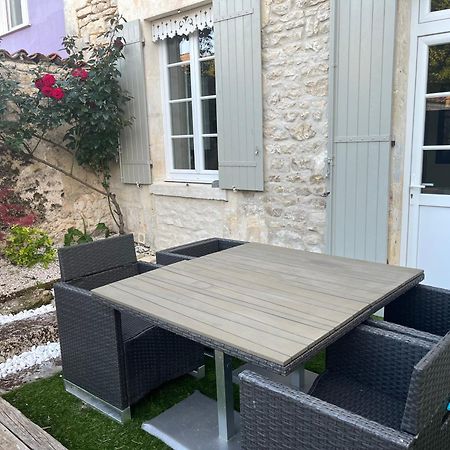 Charmante Charentaise Saint-Jean-dʼAngély Eksteriør bilde